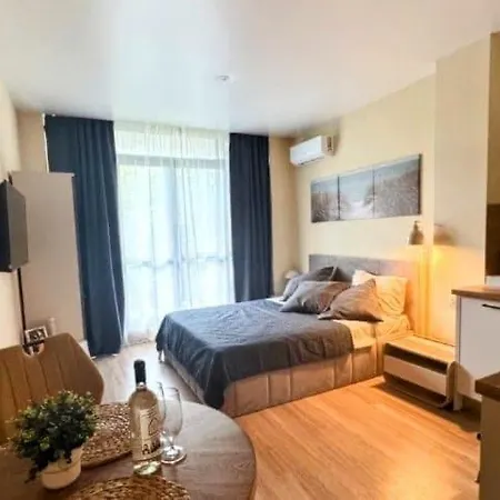 Wave & Wellness Free Parking Apartment *