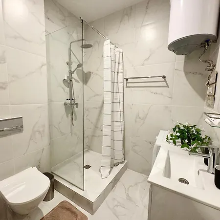 Apartment Wave & Wellness Free Parking Warna