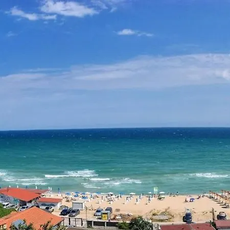 Wave & Wellness Free Parking Apartment *